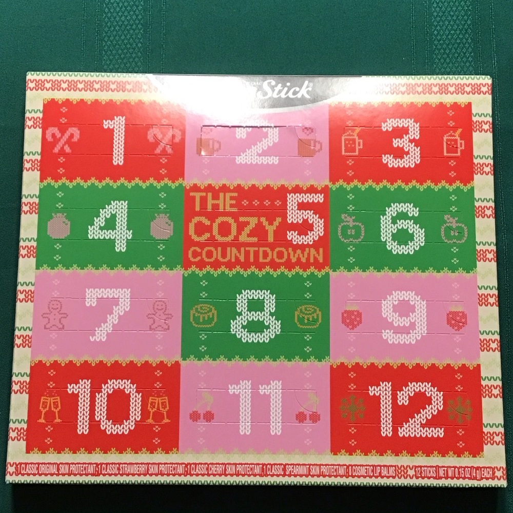 PRICE⬇️SET OF 2-11 count ChapSticks!!22 total!!Cozy Countdown Advent Calendar**